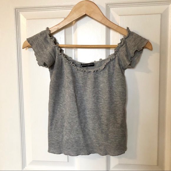 Brandy Melville Off Shoulder Crop Top - Picture 4 of 4